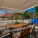 Beeindruckendes Nur 80 Meter Zum Mit Mediterranem Garten Und Chillout-bereich *