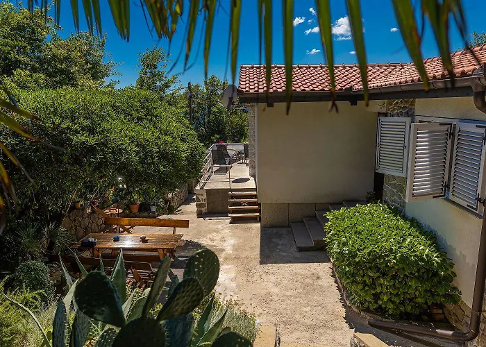 Сasa de vacaciones Beeindruckendes Nur 80 Meter Zum Mit Mediterranem Garten Und Chillout-bereich