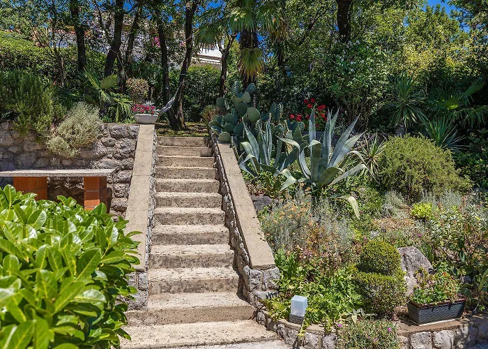 Сasa de vacaciones Beeindruckendes Nur 80 Meter Zum Mit Mediterranem Garten Und Chillout-bereich Crikvenica