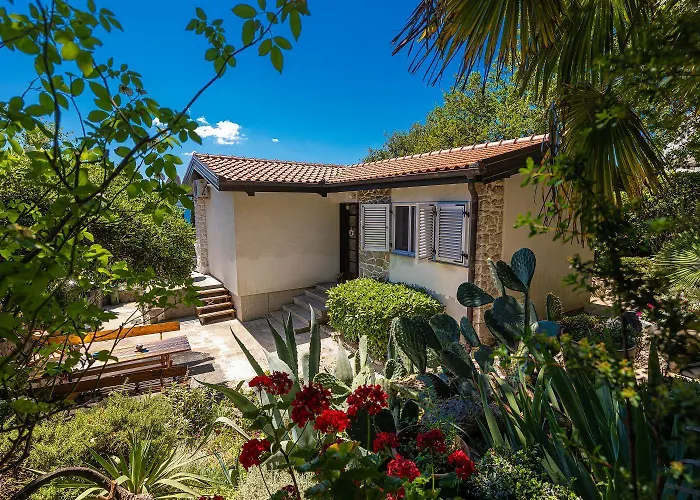 Beeindruckendes Nur 80 Meter Zum Mit Mediterranem Garten Und Chillout-bereich Сasa de vacaciones