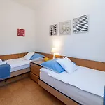 Ferienhaus Beeindruckendes Nur 80 Meter Zum Mit Mediterranem Garten Und Chillout-bereich *