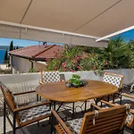 Beeindruckendes Nur 80 Meter Zum Mit Mediterranem Garten Und Chillout-bereich