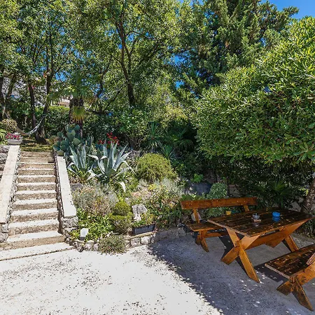 Beeindruckendes Nur 80 Meter Zum Mit Mediterranem Garten Und Chillout-bereich Dom wakacyjny
