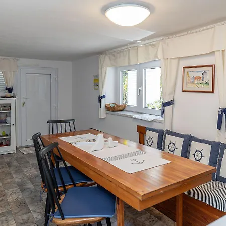 Beeindruckendes Nur 80 Meter Zum Mit Mediterranem Garten Und Chillout-bereich Holiday home