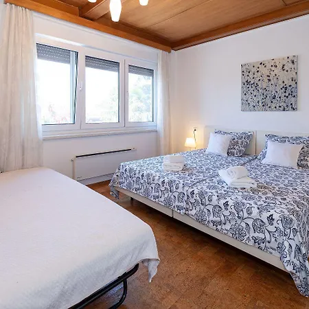 Beeindruckendes Nur 80 Meter Zum Mit Mediterranem Garten Und Chillout-bereich * Crikvenica