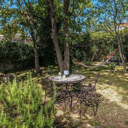 Beeindruckendes Nur 80 Meter Zum Mit Mediterranem Garten Und Chillout-bereich Feriehus