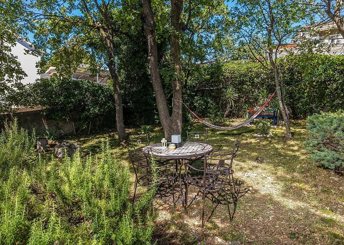 Beeindruckendes Nur 80 Meter Zum Mit Mediterranem Garten Und Chillout-bereich Dom wakacyjny